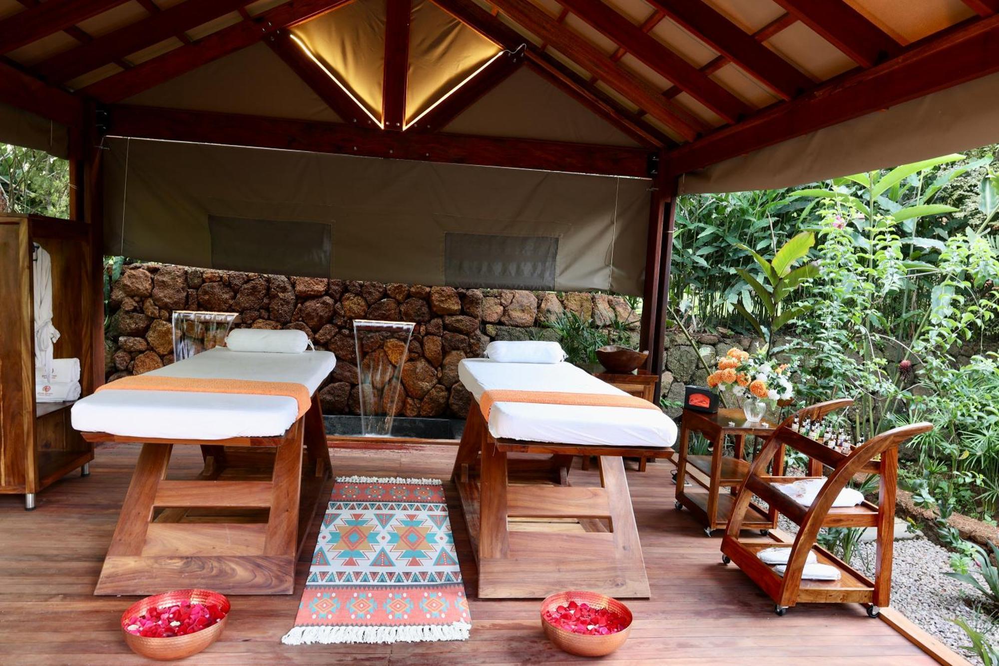 Divine Resort & Spa Kampala Exterior photo